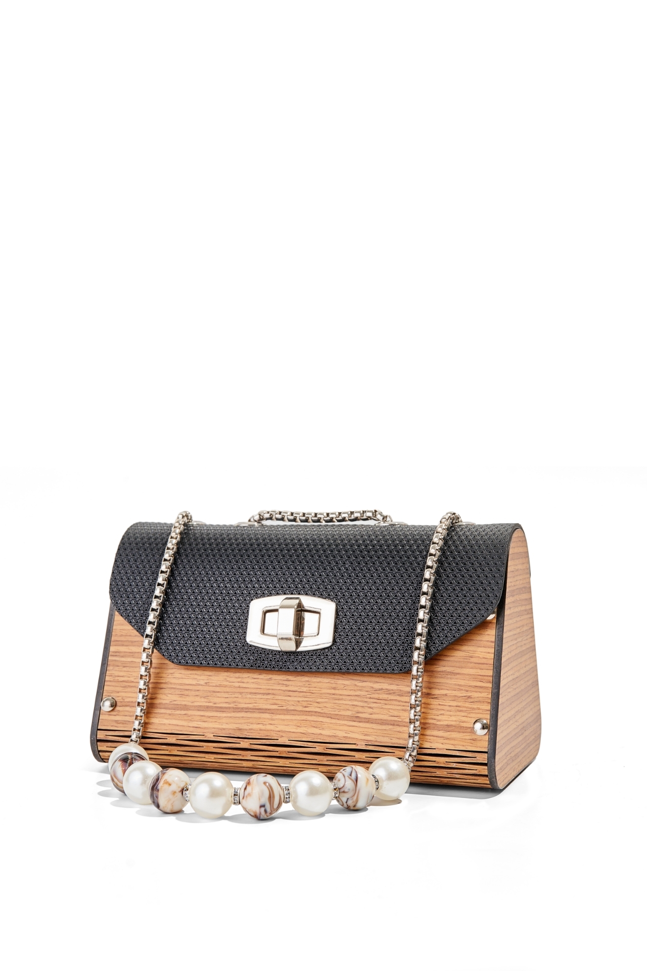 Livia Olea Black resmi