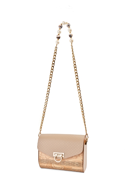 Aura Charming Beiege resmi