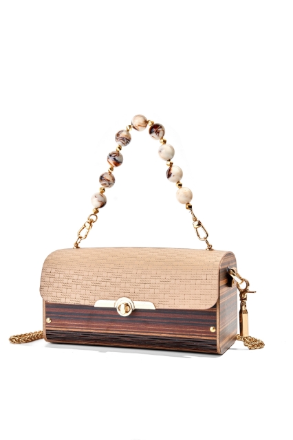 Myra Rosso Beiege resmi