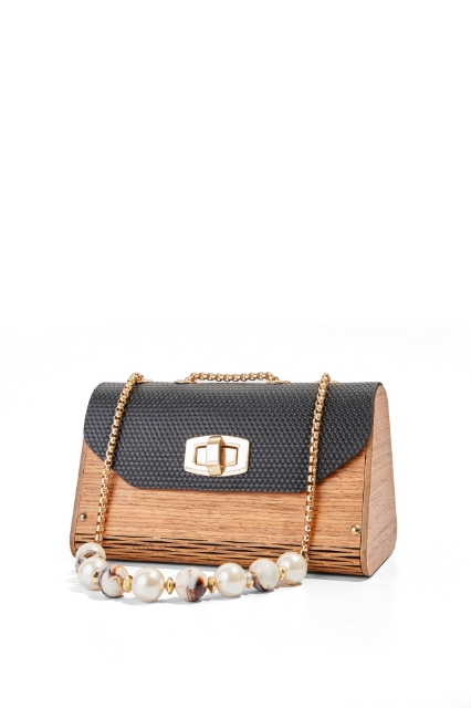 Livia Olea Black resmi