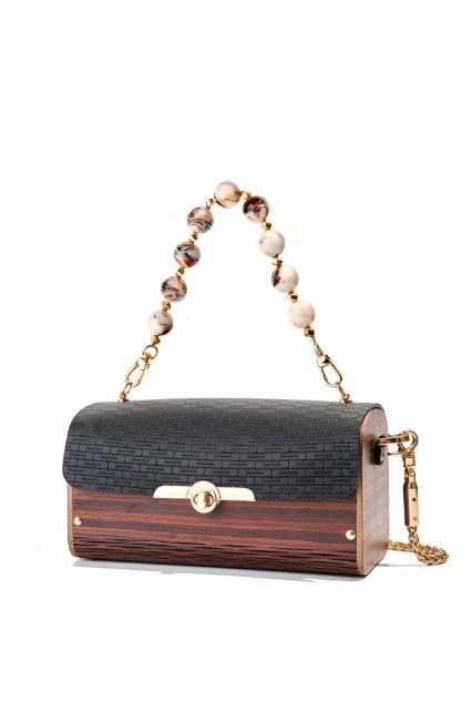 Myra Terra Black resmi