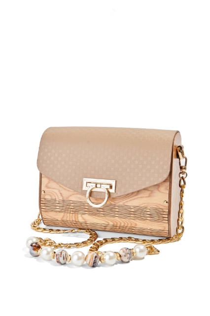 Aura Charming Beiege resmi