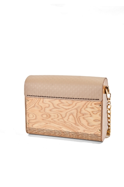 Aura Charming Beiege resmi