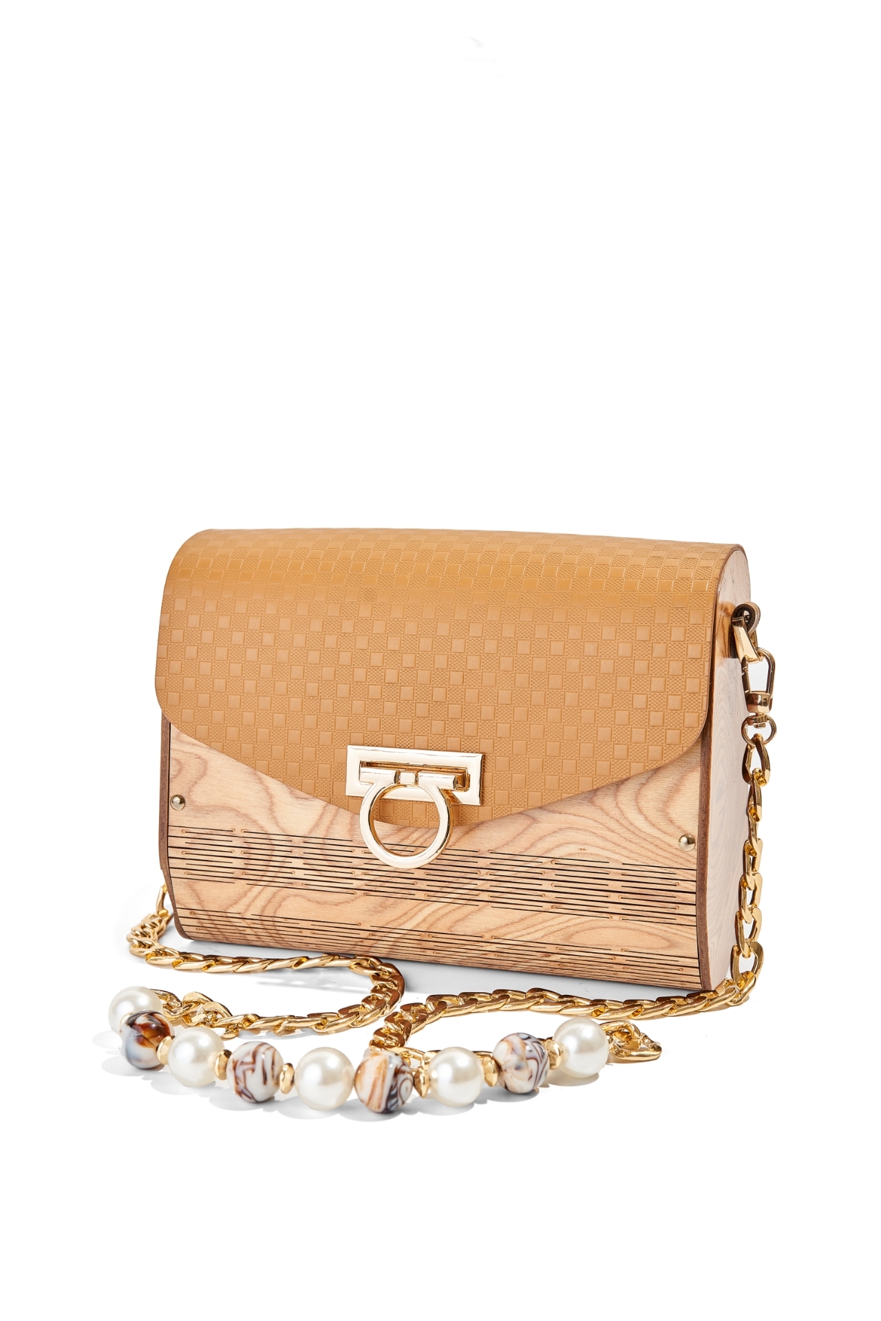 Aura Charming Taba resmi