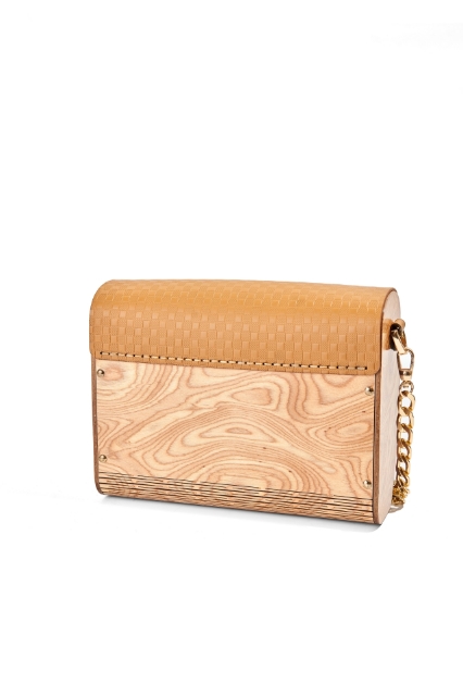 Aura Charming Taba resmi