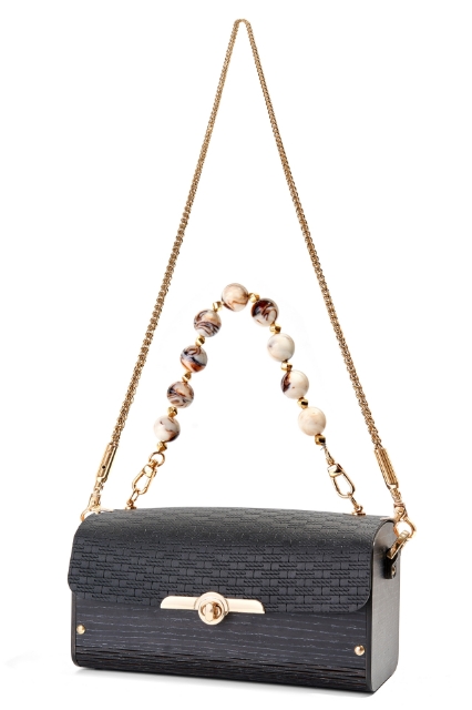 Myra Noir Black resmi