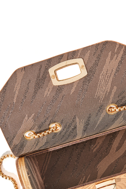 Livia Rosso Beiege resmi