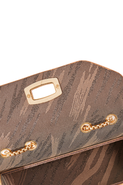 Livia Charming Taba resmi