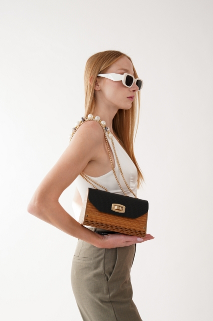 Livia Noir Taba resmi