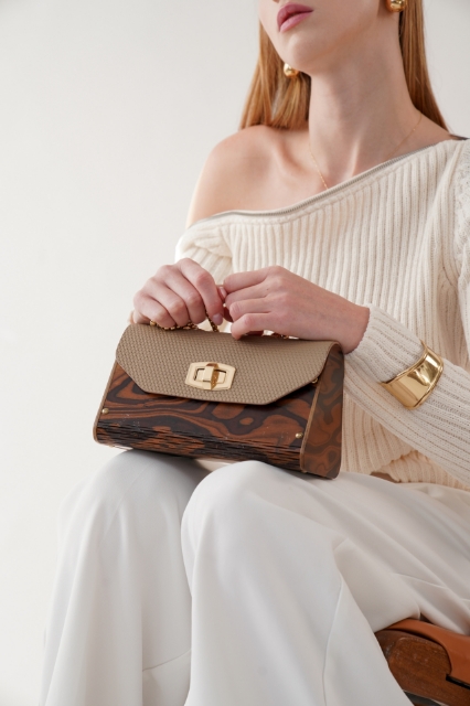 Livia Egzotik Beiege resmi