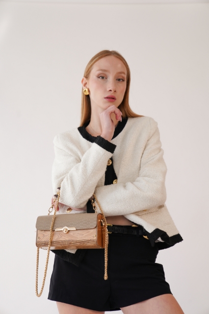 Myra Olea Beiege resmi