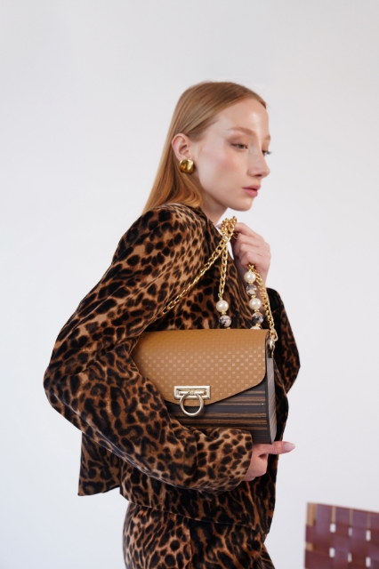 Aura Terra Taba resmi