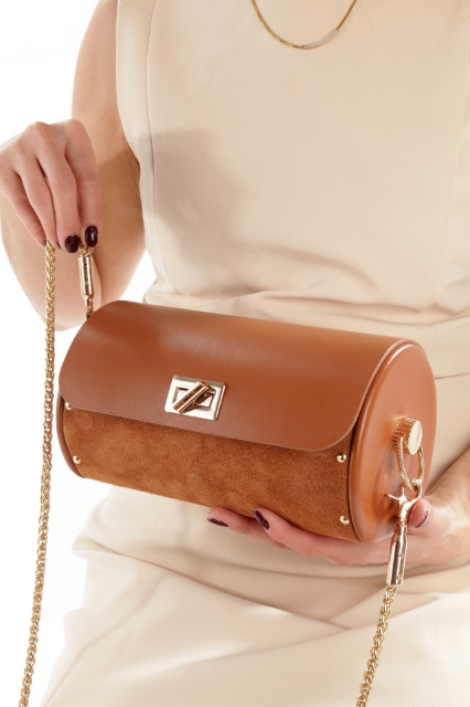 Julia Taba Süet resmi